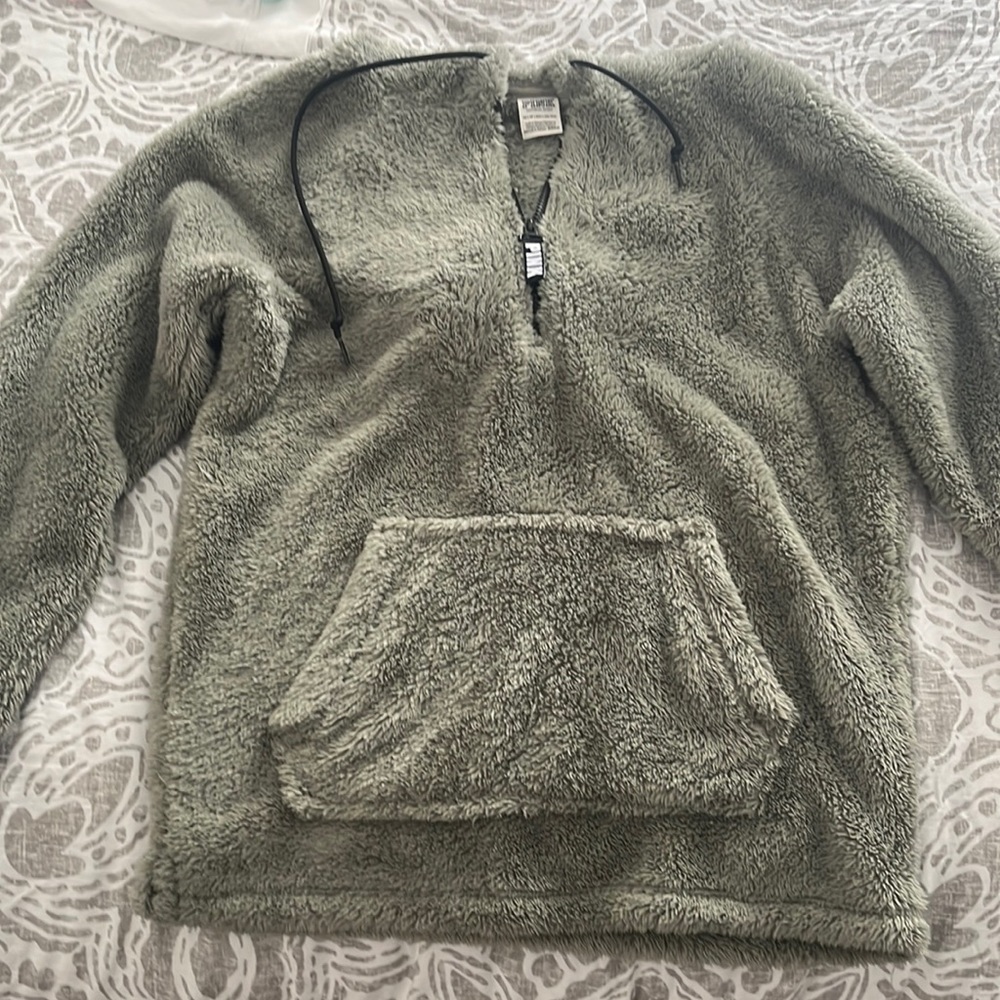 Green half zip pink hoodie
